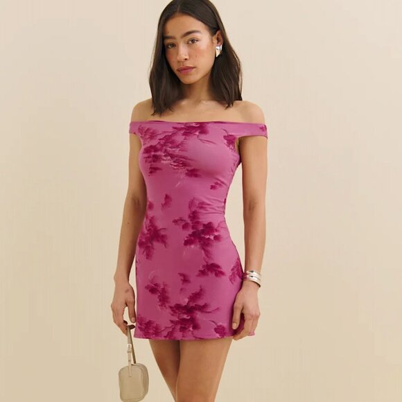 Reformation Dresses & Skirts - REFORMATION Lia Mini Dress - Hothouse Rose - XL